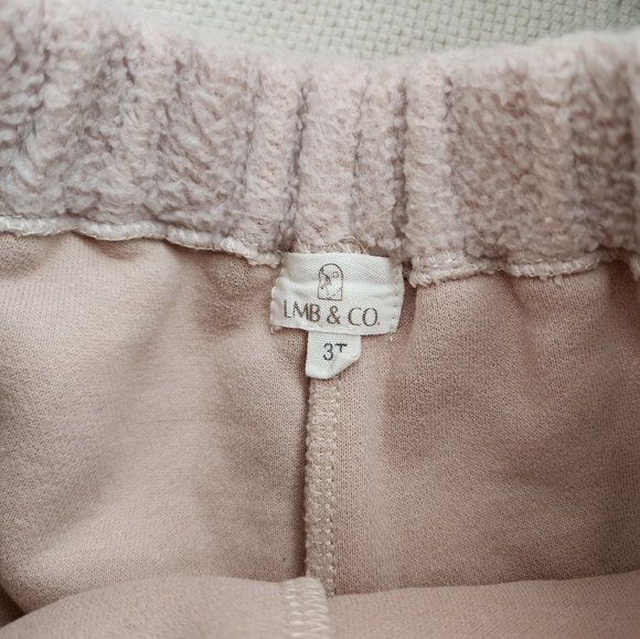 LMB & CO Sherpa Shorts - Picture 2 of 3